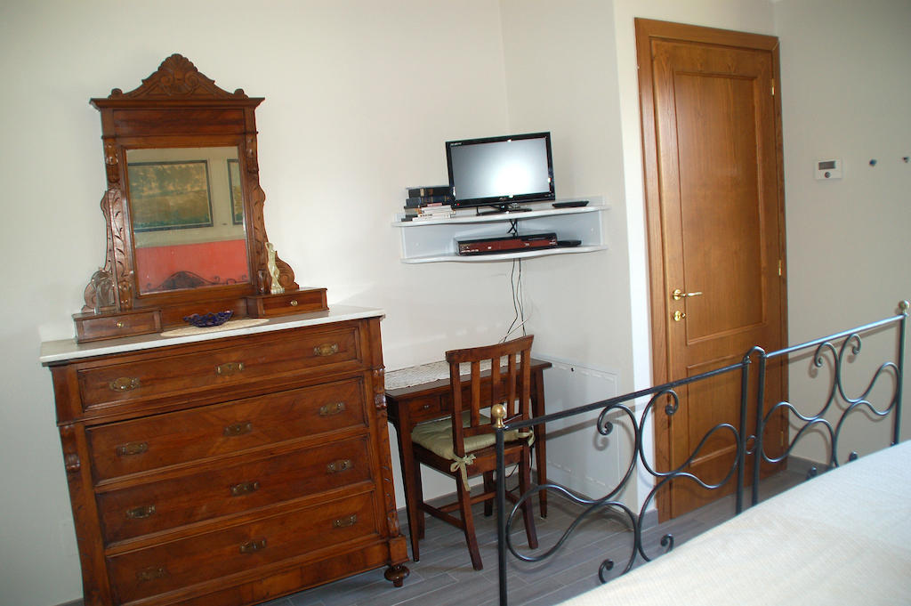 Il Podere Di Giustina Villa Montecarlo Room photo